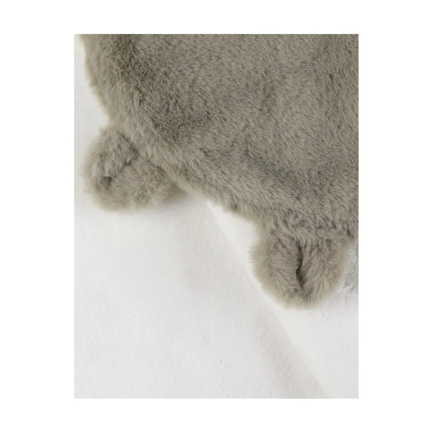 Noukie's Couverture Promenade fausse fourrure M&M25 Kaki 45x65 cm