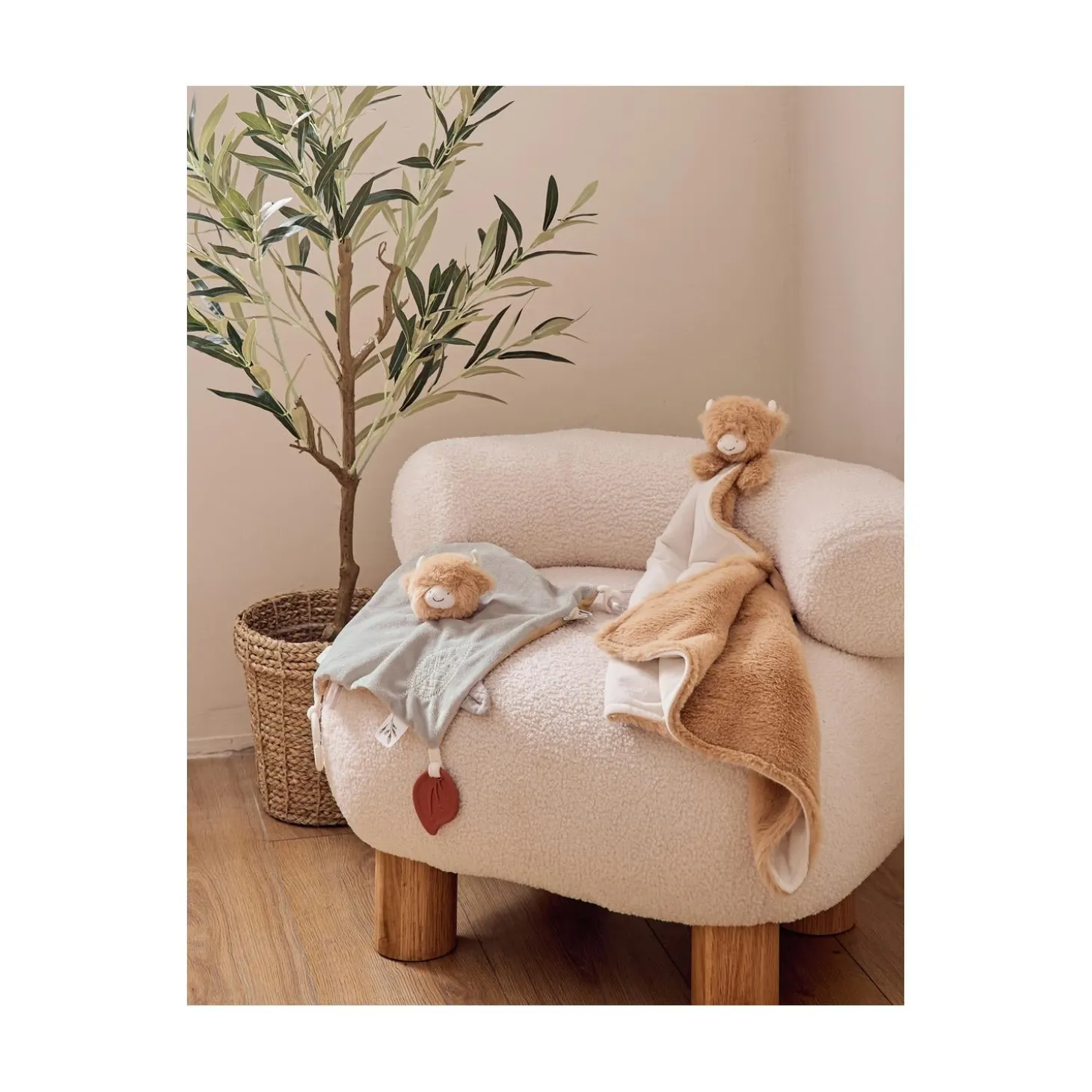 Noukie's Doudou en Veloudoux Fluffy F&O Beige Ecru Cow XXL