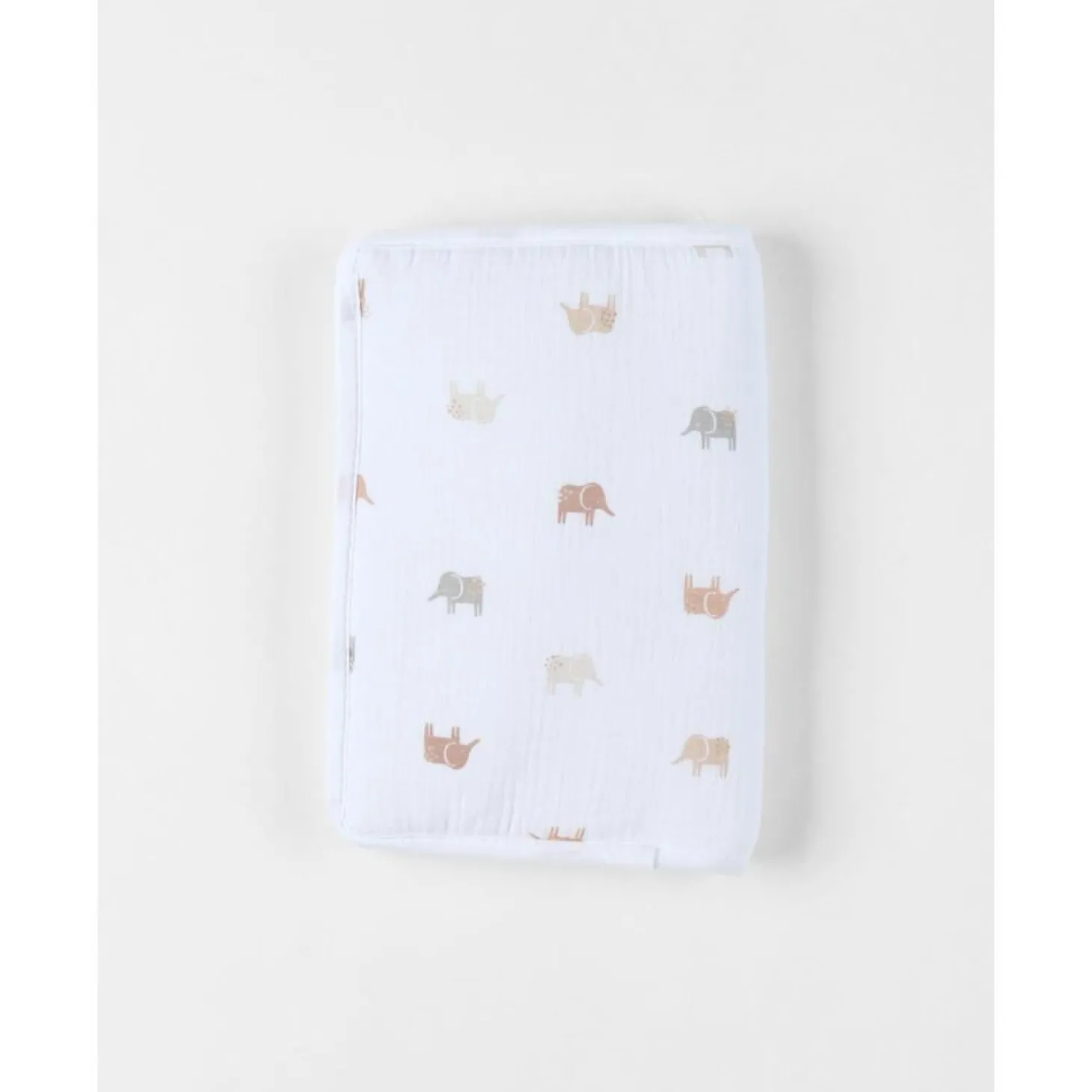 Noukie's Protège carnet de santé M&m25 Elephants Blanc 17x25 cm