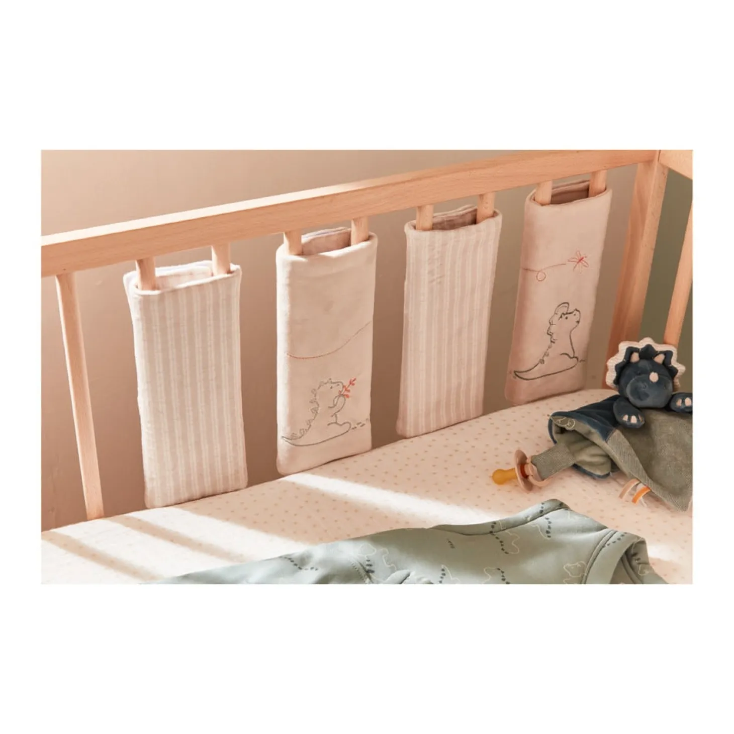 Noukie's 8 Protèges barreaux Lit et Parc Tiga & Stegi Beige