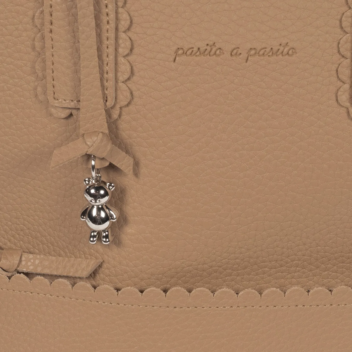Pasito a Pasito Sac à dos à langer Icon Caramel
