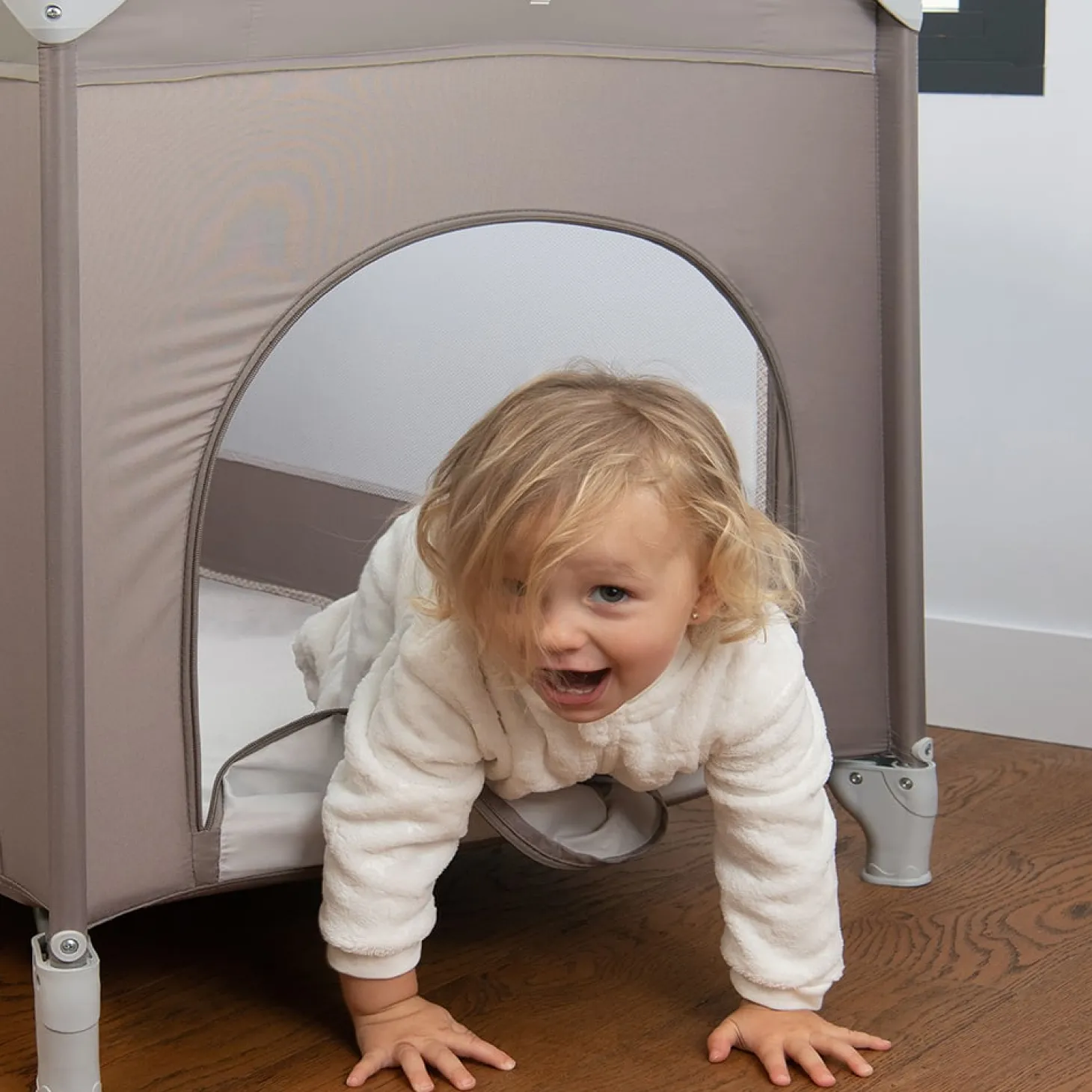 Renolux Parc pliant Prism Sophie la Girafe So Chic