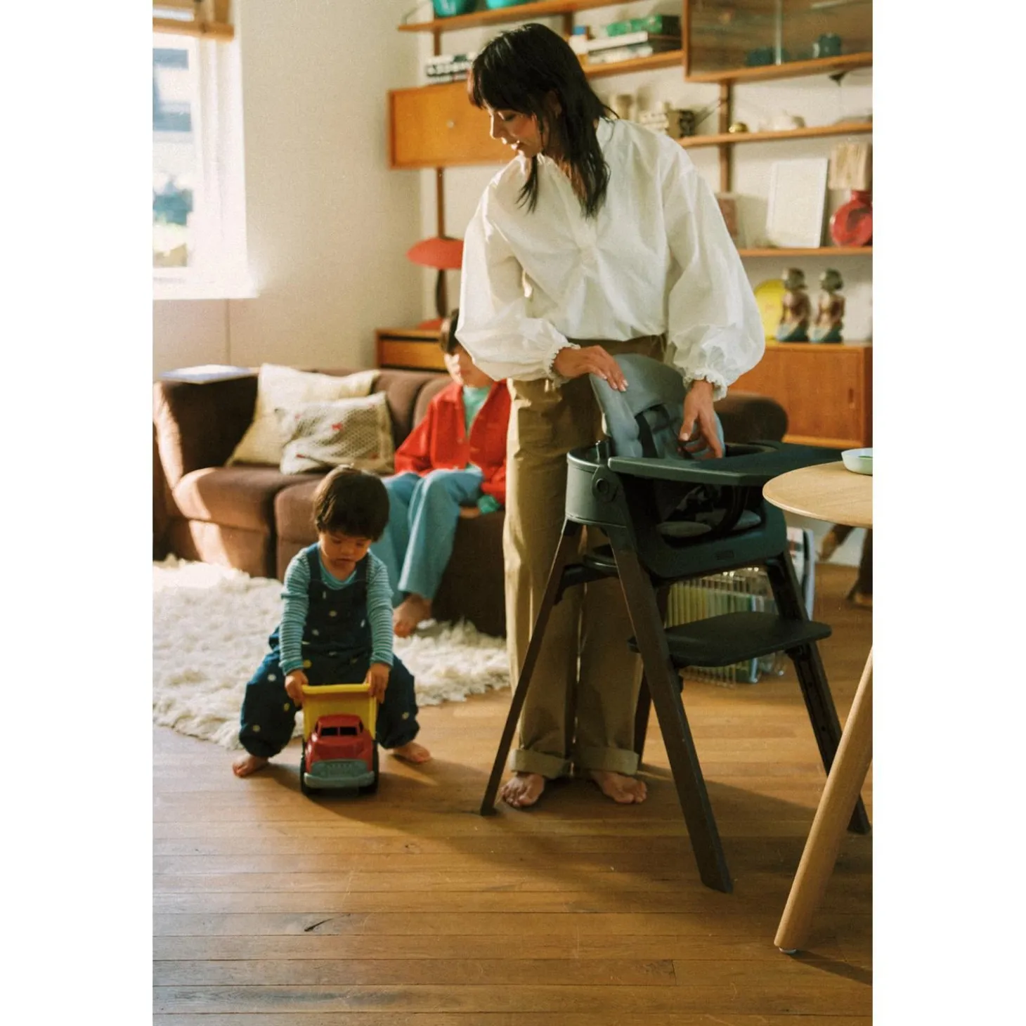 Stokke Chaise haute Steps Noir et Bois foncé