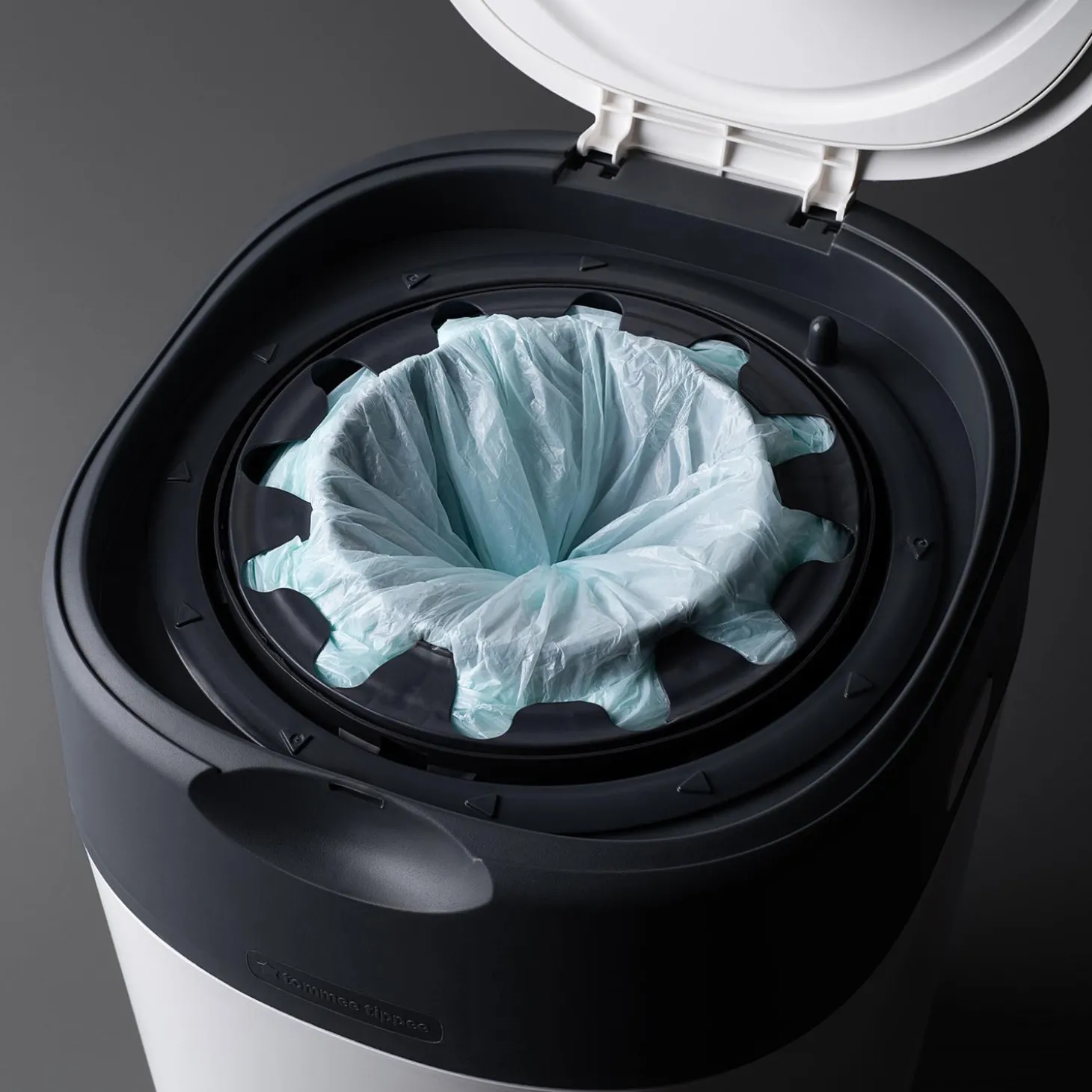 Tommee Tippee Starter Pack Twist & Click (Bac + 6 Recharges) Blanc