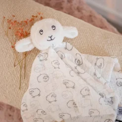 Trois Kilos Sept Doudou mouton lange Wooly Ecru