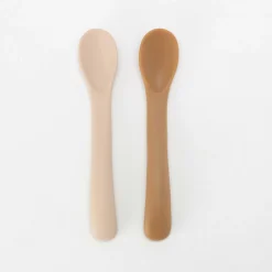 Trois Kilos Sept                    Lot de 2 Cuillières Silicone    Sable / Caramel