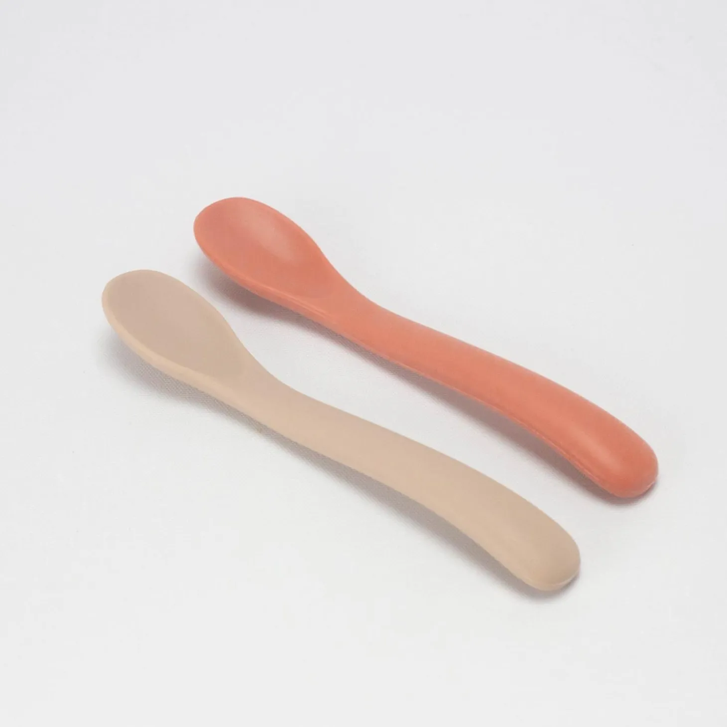 Trois Kilos Sept Lot de 2 Cuillières Silicone Terre De Sienne / Sable