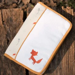 Trois Kilos Sept                    Protège carnet de santé Cache cache en fôret